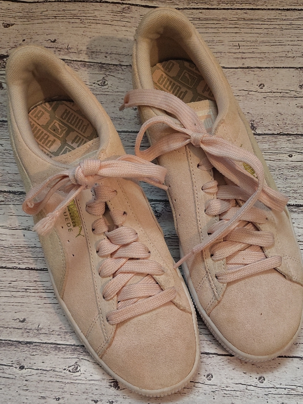 Puma Women's Suede Sneakers - Blush Pink
